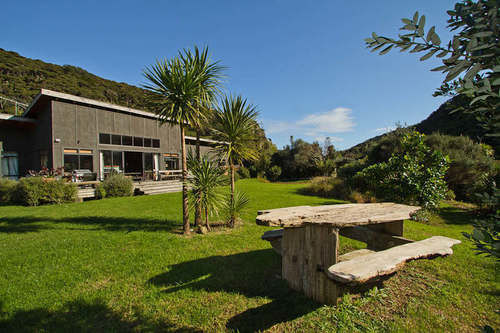 Piha Beachstay Accommodation Buitenkant foto